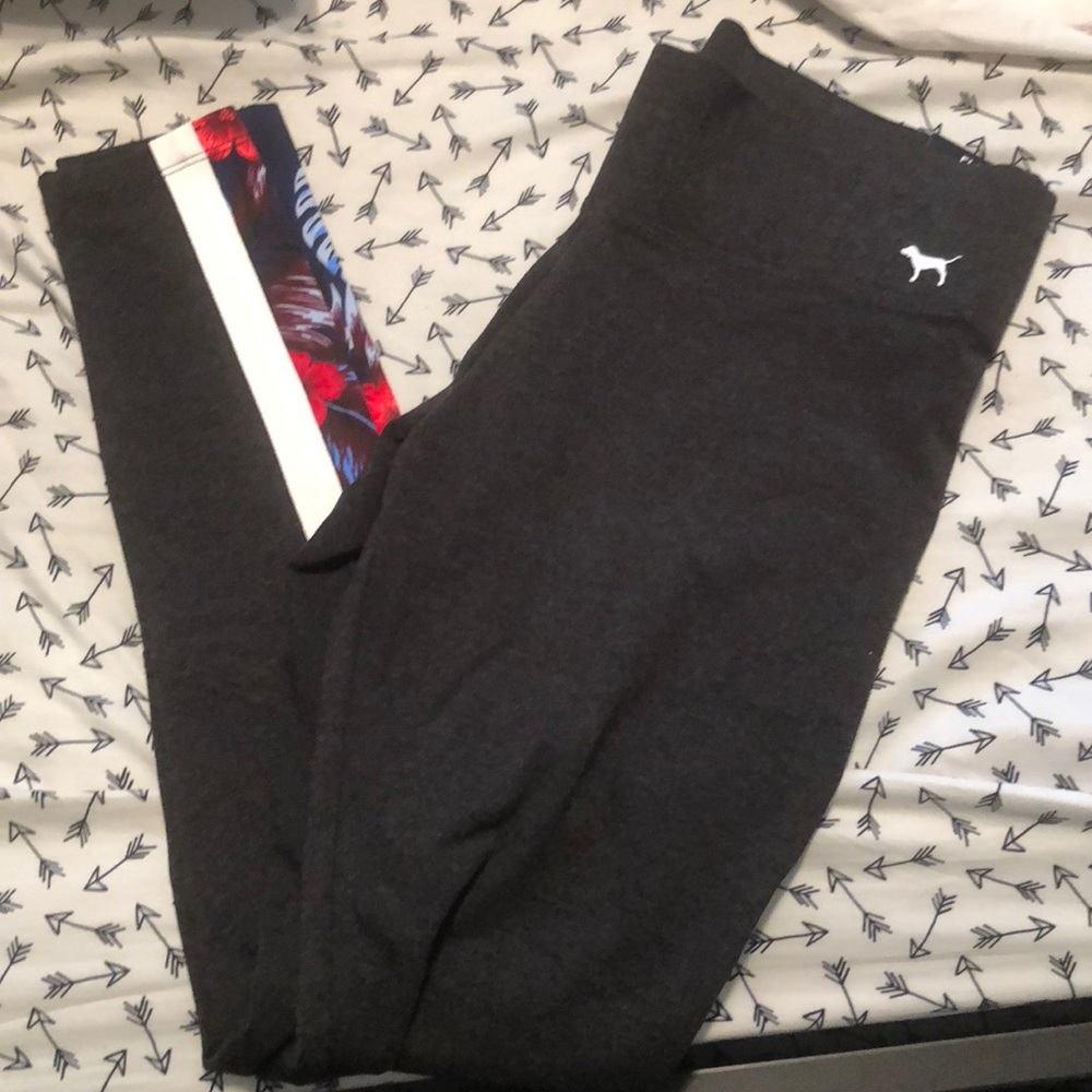 Victoria’s Secret pink yoga leggings
